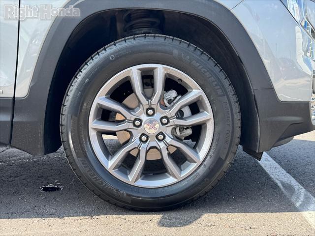 used 2024 GMC Terrain car, priced at $25,288