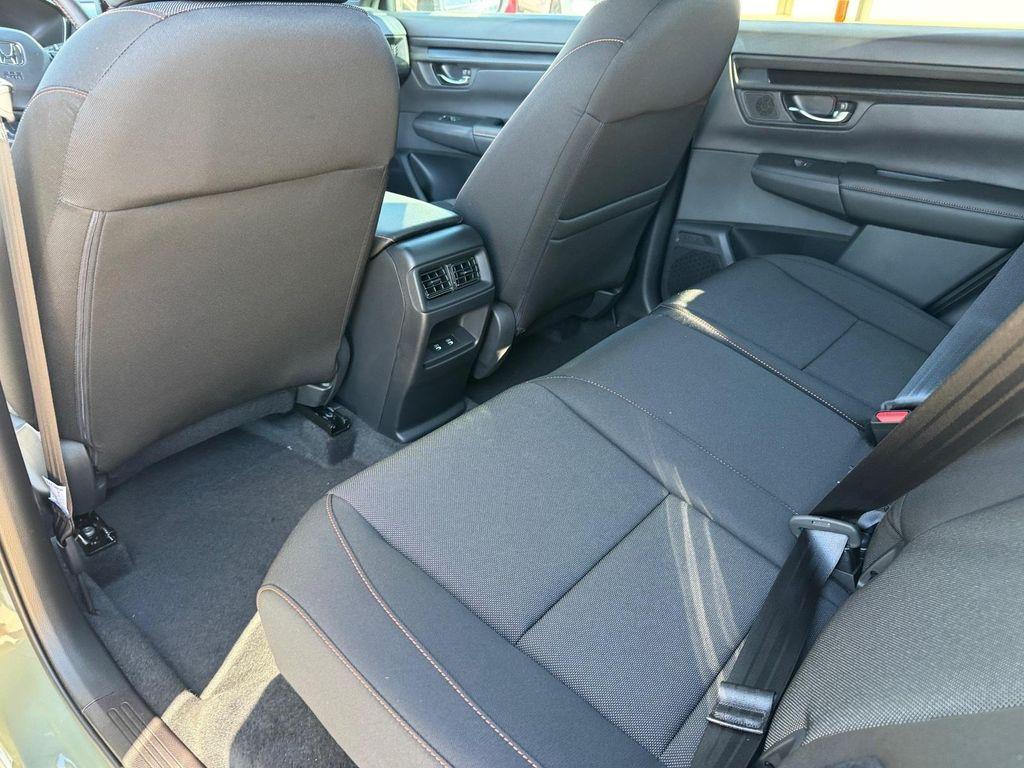 new 2026 Honda CR-V Hybrid car, priced at $39,032
