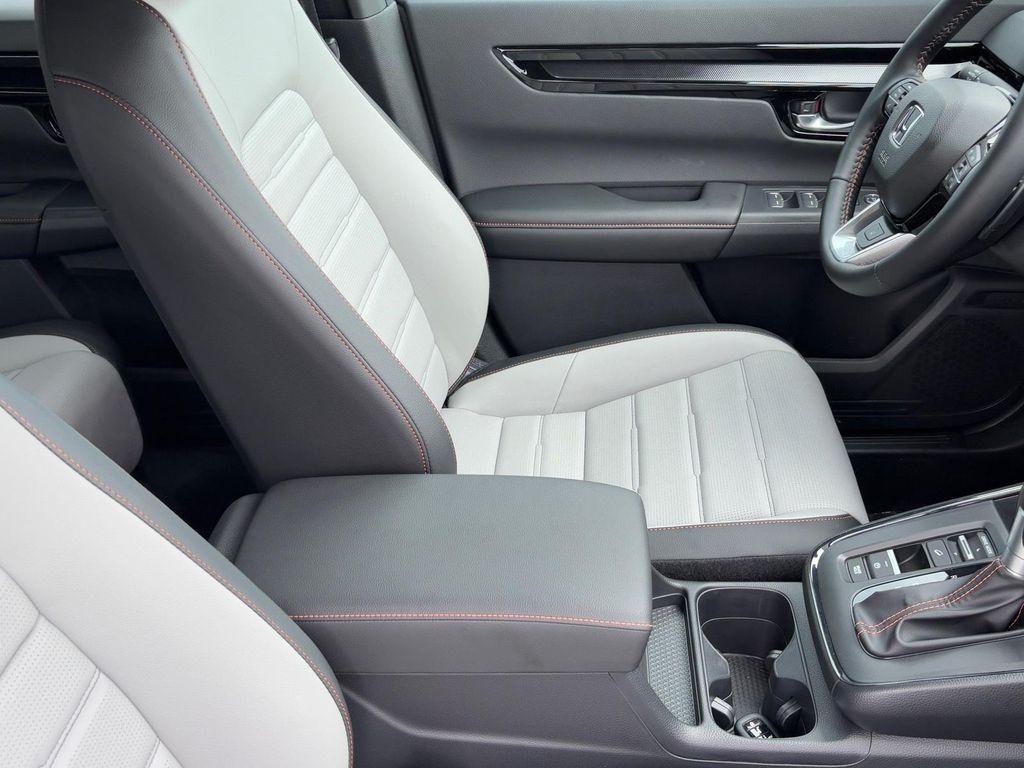 new 2026 Honda CR-V Hybrid car, priced at $41,050
