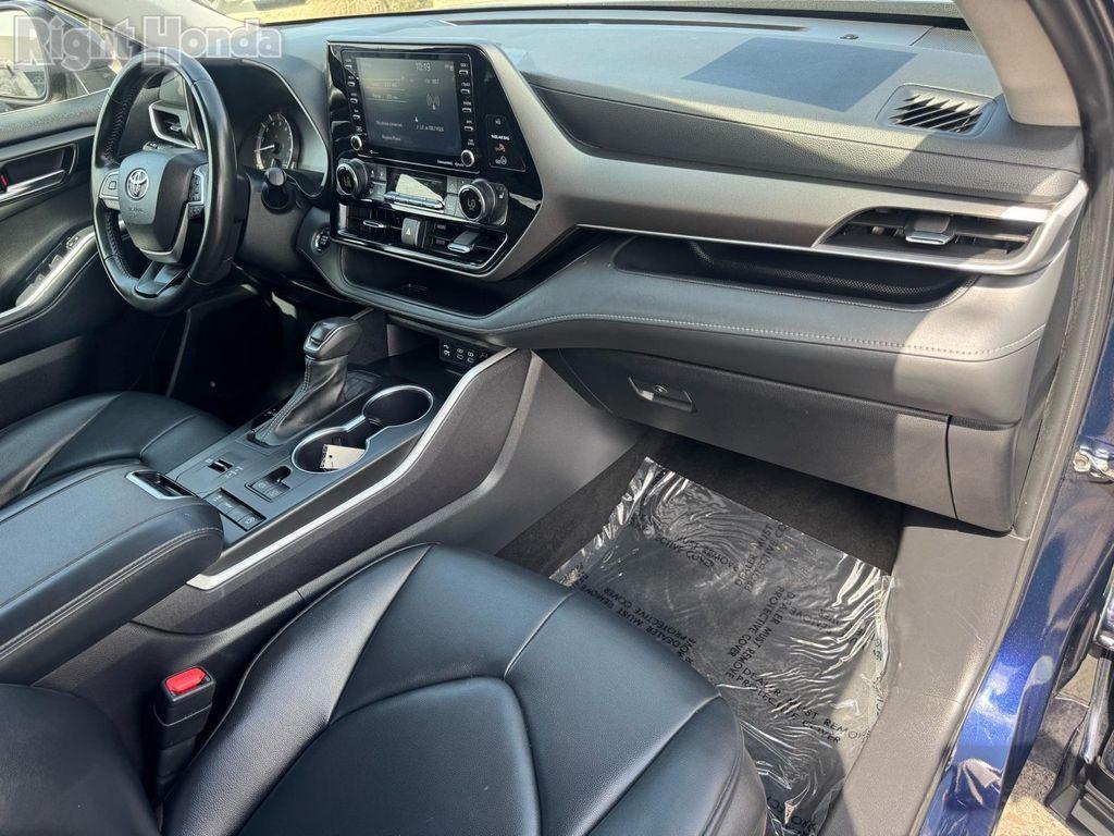 used 2022 Toyota Highlander car, priced at $29,998