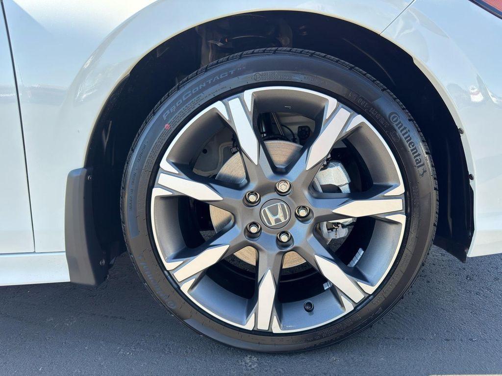 new 2026 Honda Civic Hybrid car, priced at $32,224