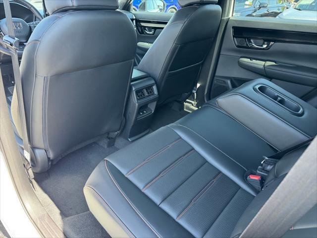 new 2025 Honda CR-V Hybrid car