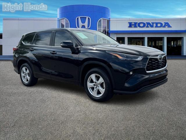 used 2023 Toyota Highlander car, priced at $28,288