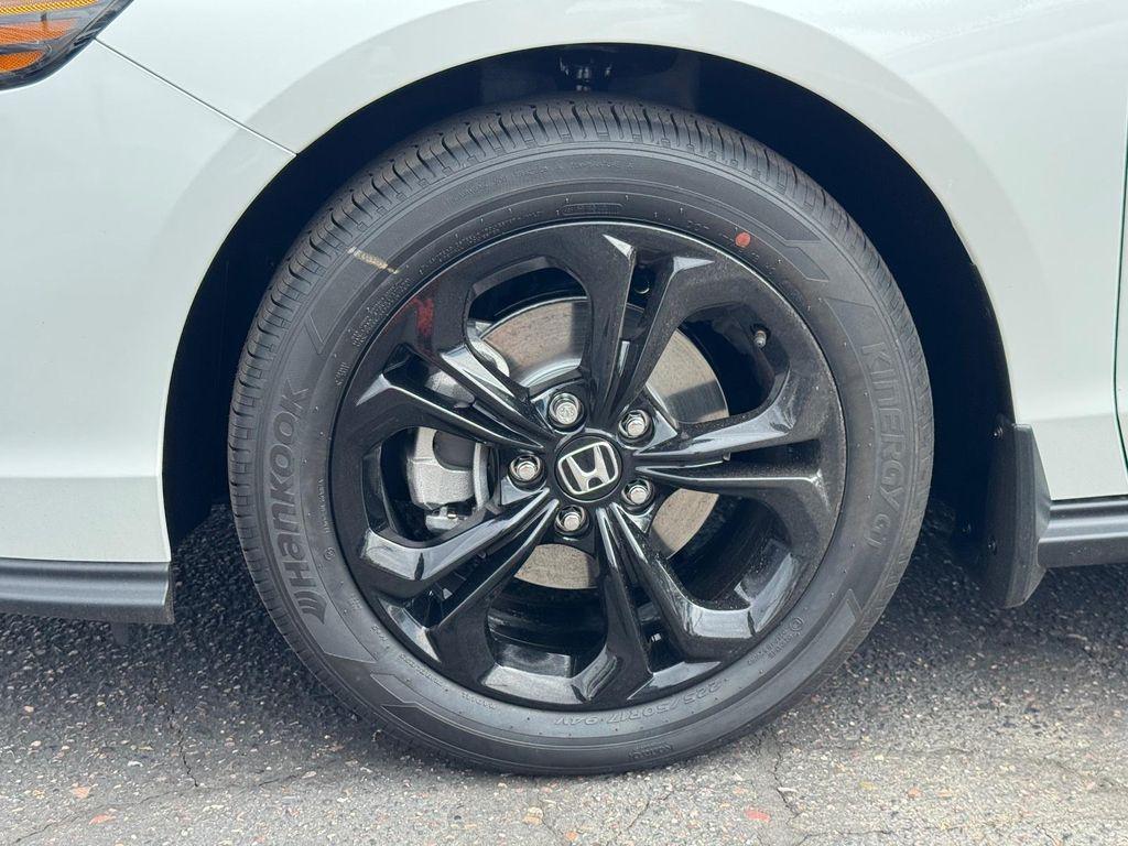new 2025 Honda Accord car, priced at $30,996