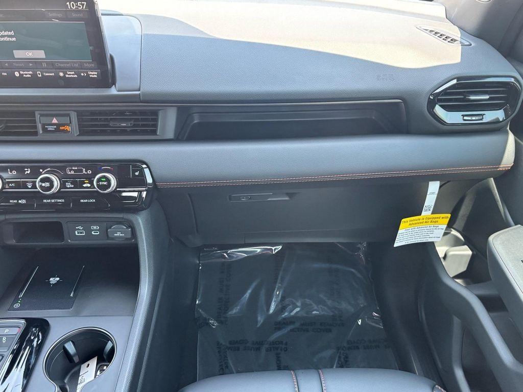 new 2025 Honda Pilot car, priced at $46,400