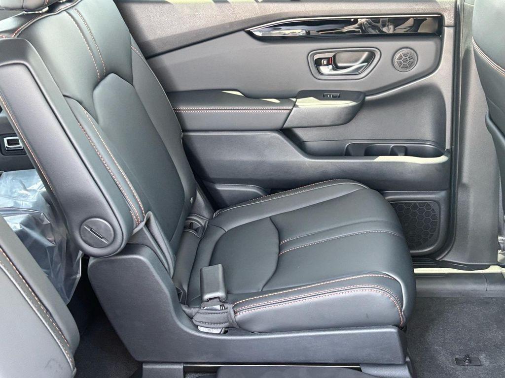 new 2025 Honda Pilot car, priced at $46,400