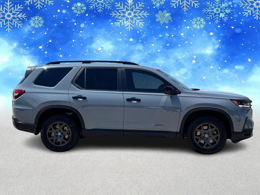 new 2025 Honda Pilot car, priced at $46,400