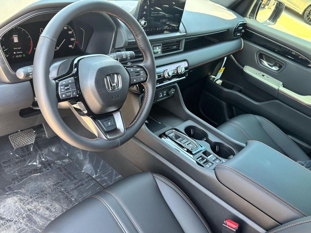 new 2025 Honda Pilot car, priced at $46,400