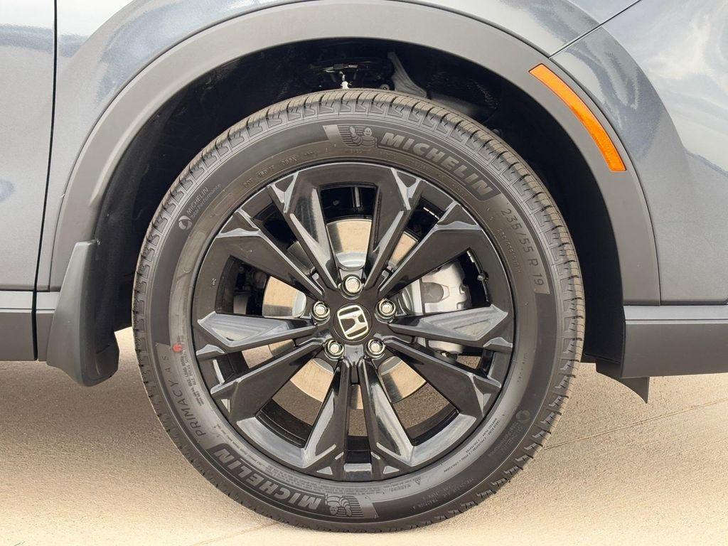 new 2026 Honda CR-V Hybrid car, priced at $40,995