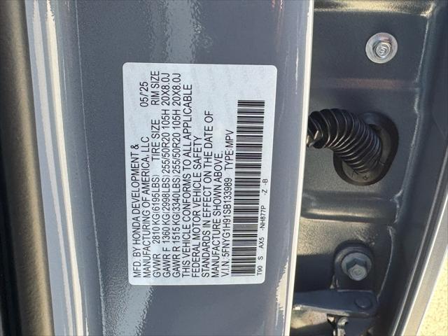 new 2025 Honda Pilot car, priced at $54,065
