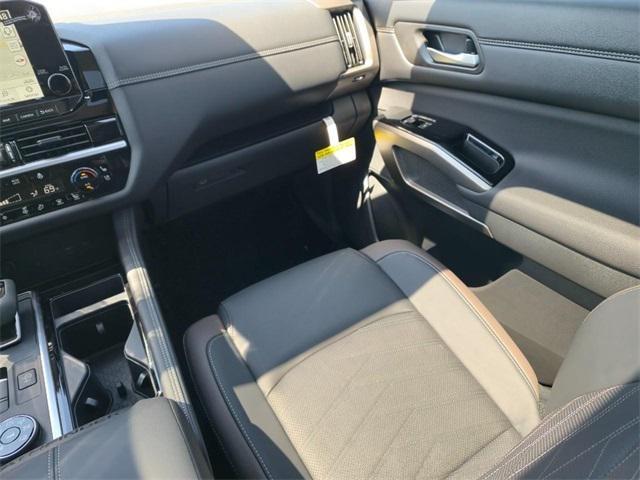new 2025 Nissan Pathfinder car, priced at $53,292