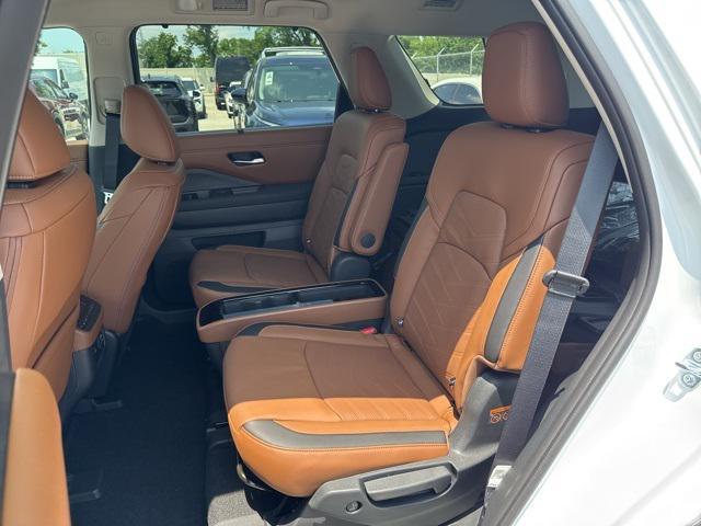 new 2025 Nissan Pathfinder car, priced at $54,485
