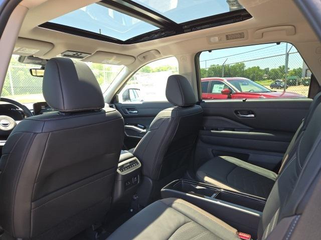 new 2025 Nissan Pathfinder car, priced at $52,035