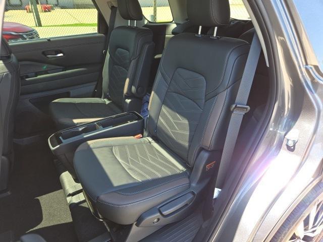 new 2025 Nissan Pathfinder car, priced at $52,035
