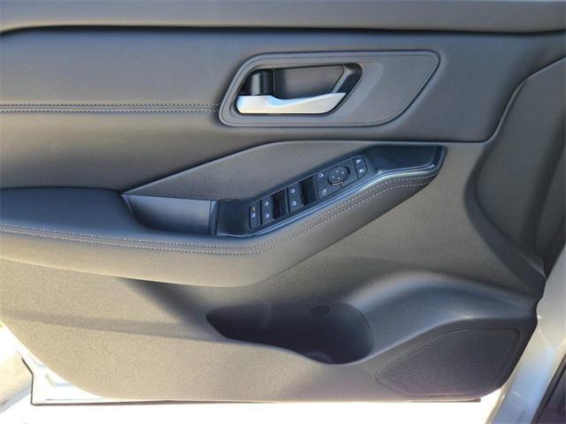 new 2025 Nissan Rogue car, priced at $33,672