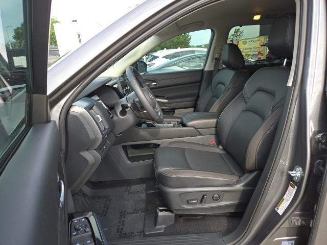 used 2025 Nissan Pathfinder car, priced at $44,552
