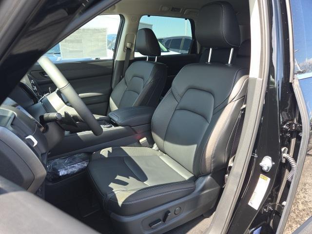 new 2025 Nissan Pathfinder car, priced at $45,785