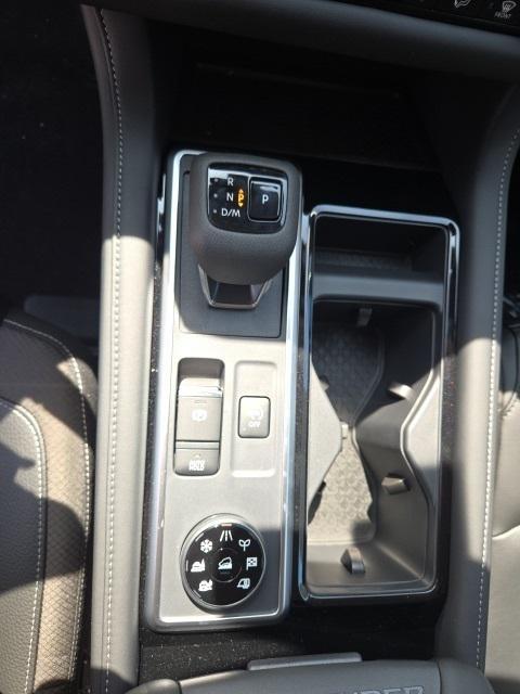 new 2025 Nissan Pathfinder car, priced at $45,785