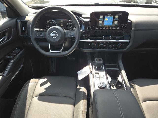 new 2025 Nissan Pathfinder car, priced at $45,785