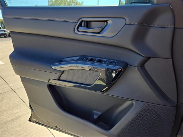 new 2025 Nissan Pathfinder car, priced at $33,900