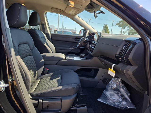 new 2025 Nissan Pathfinder car, priced at $33,900