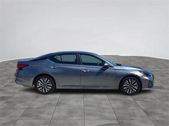 used 2023 Nissan Altima car, priced at $20,611