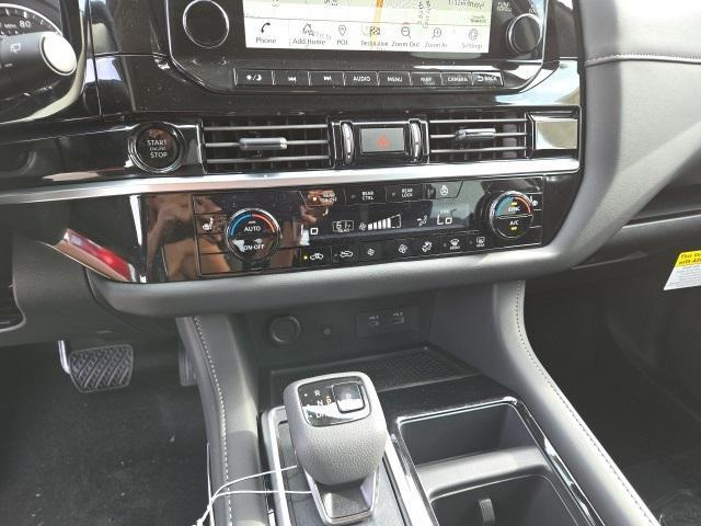 new 2025 Nissan Pathfinder car, priced at $47,555