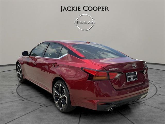 new 2025 Nissan Altima car, priced at $29,999