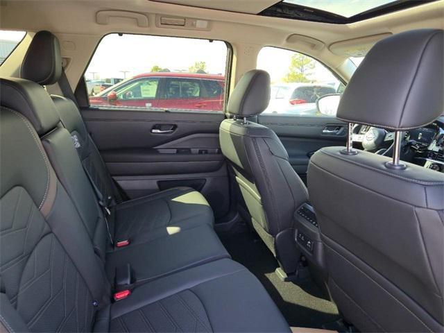 new 2025 Nissan Pathfinder car, priced at $53,292
