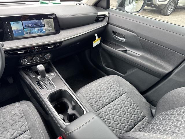 new 2025 Nissan Kicks car, priced at $27,980