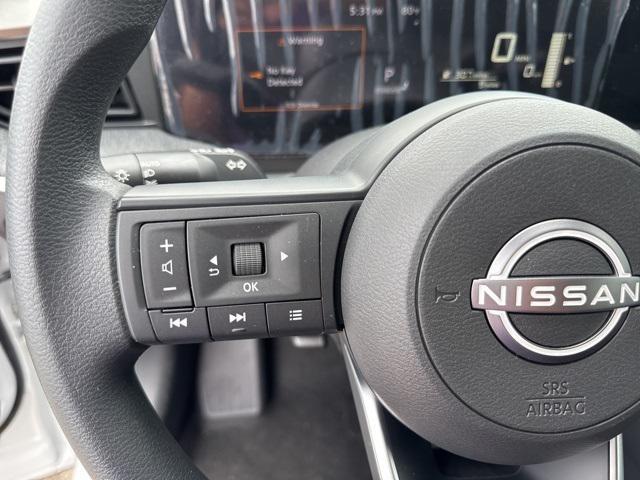 new 2025 Nissan Kicks car, priced at $27,980