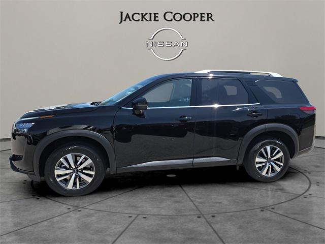 new 2025 Nissan Pathfinder car, priced at $45,785