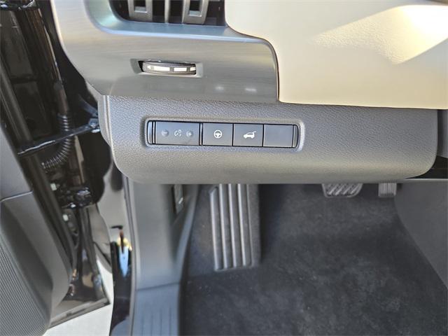 new 2025 Nissan Pathfinder car, priced at $39,114