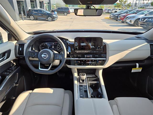 new 2025 Nissan Pathfinder car, priced at $39,114