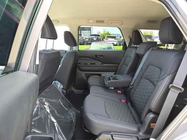 new 2025 Nissan Pathfinder car, priced at $43,775