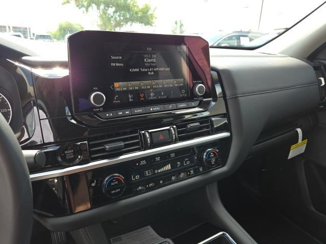 new 2025 Nissan Pathfinder car, priced at $43,775