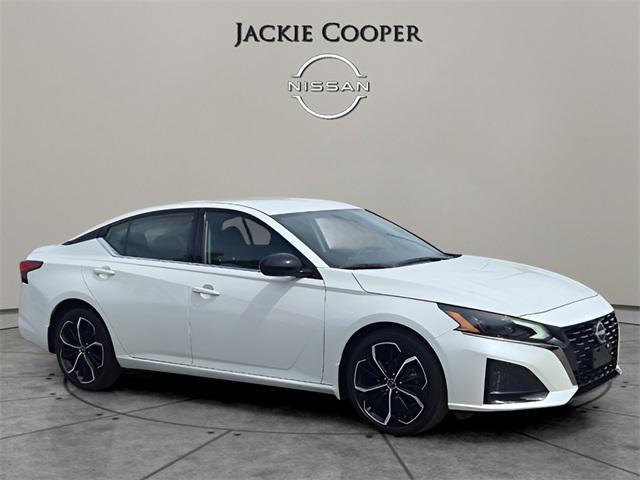 used 2025 Nissan Altima car, priced at $27,154