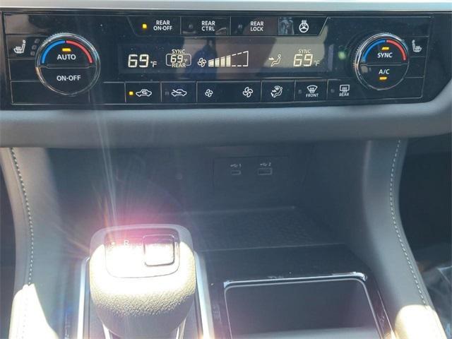 new 2025 Nissan Pathfinder car, priced at $48,622