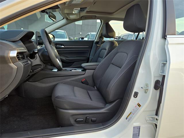 new 2025 Nissan Altima car, priced at $32,305