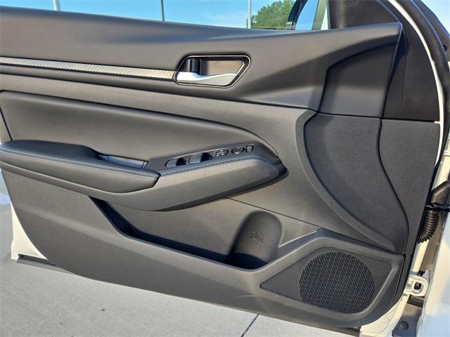 new 2025 Nissan Altima car, priced at $32,305
