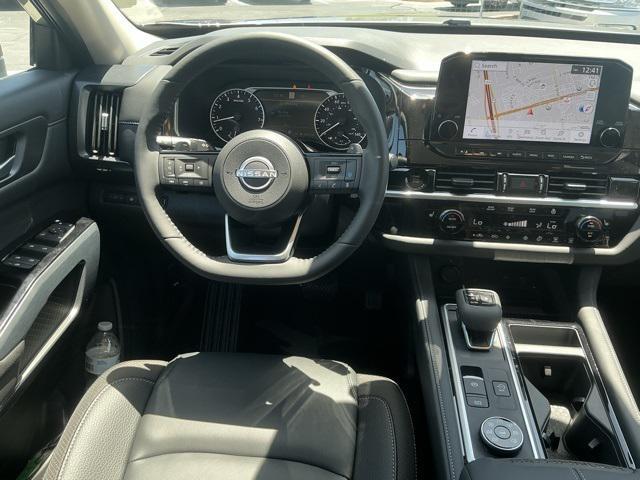 new 2025 Nissan Pathfinder car, priced at $46,510