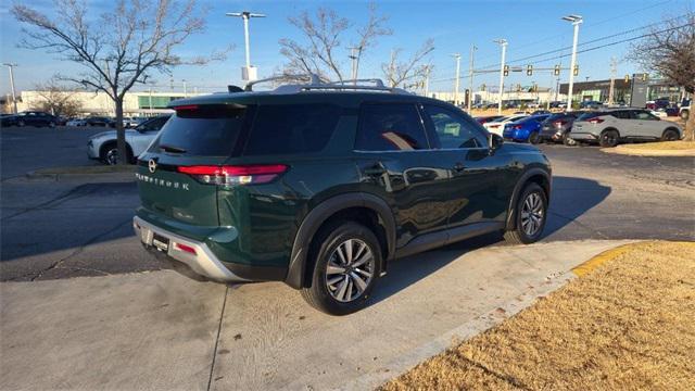 new 2025 Nissan Pathfinder car, priced at $45,246