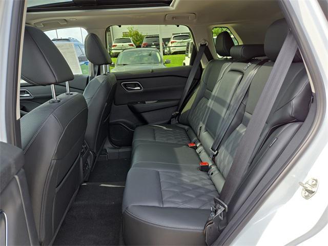 new 2025 Nissan Rogue car, priced at $40,221