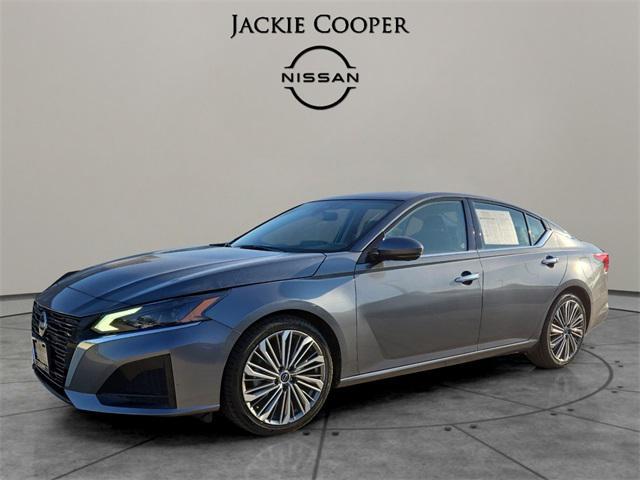used 2023 Nissan Altima car, priced at $23,497