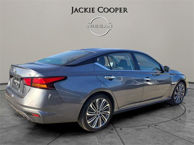 used 2023 Nissan Altima car, priced at $23,460