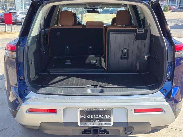 new 2025 Nissan Pathfinder car, priced at $49,968