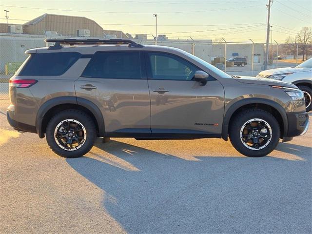 new 2024 Nissan Pathfinder car, priced at $41,719