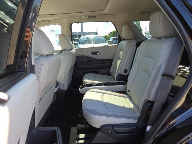 new 2025 Nissan Pathfinder car, priced at $46,187