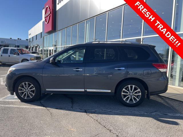 used 2014 Nissan Pathfinder car, priced at $7,500