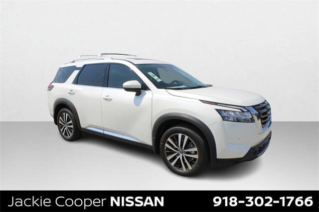 new 2024 Nissan Pathfinder car, priced at $49,740